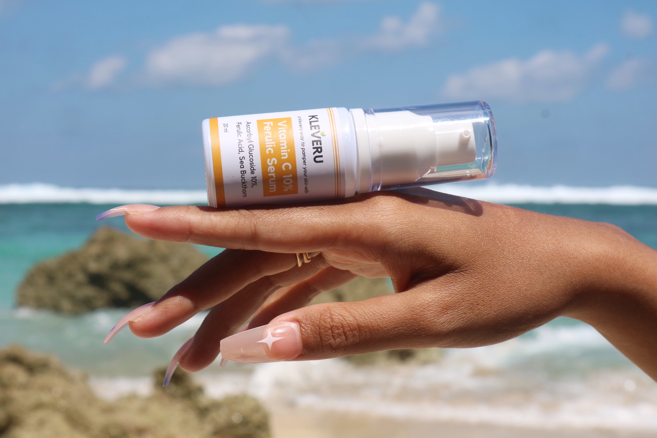 Hadir Kembali, Ini yang Harus Kamu Tahu dari Formulasi Baru Kleveru Vitamin C 10% Ferulic Serum!